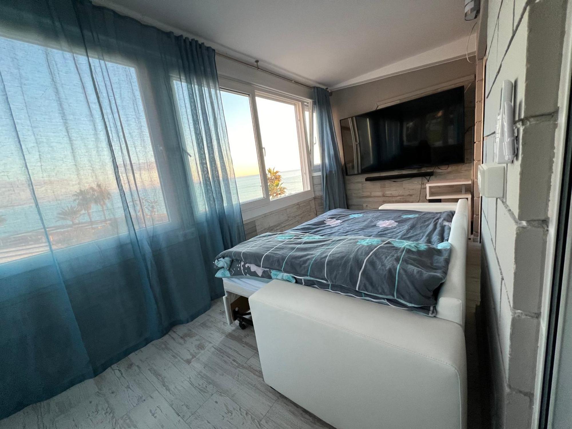 La Mata Apartment On The First Line Of The Sea Torrevieja Extérieur photo